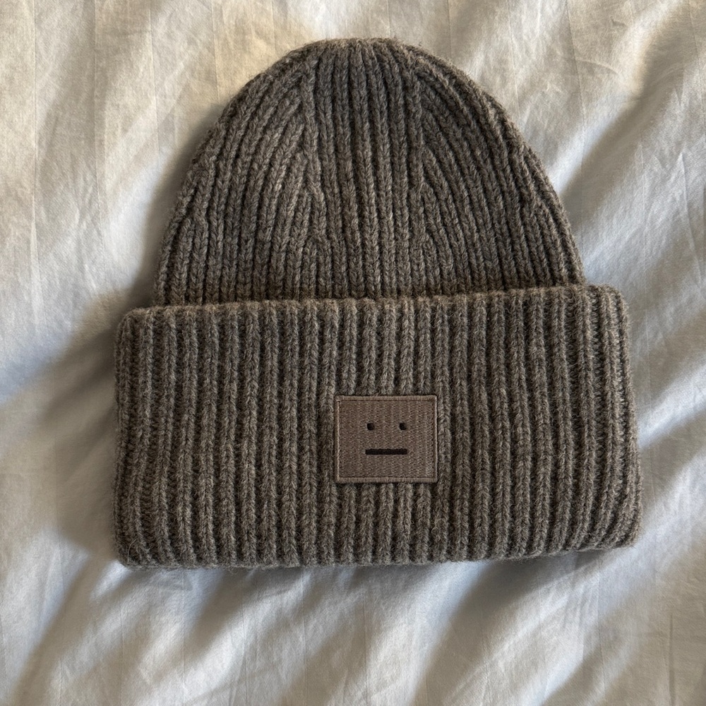 Acne Studios Pansy wool beanie